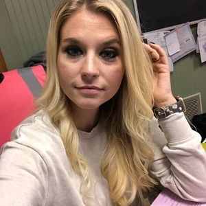 Meet your Posher, Christine